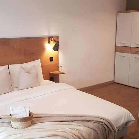 Independant Room In Vétheuil Εξωτερικό φωτογραφία